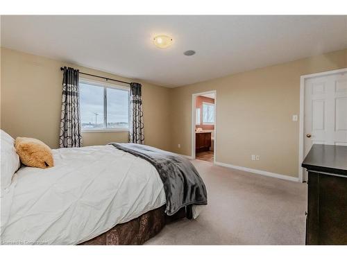 28 Isabella Street, Kitchener, ON - Indoor Photo Showing Bedroom