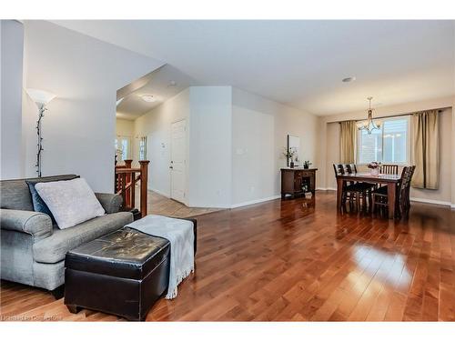 28 Isabella Street, Kitchener, ON - Indoor Photo Showing Living Room