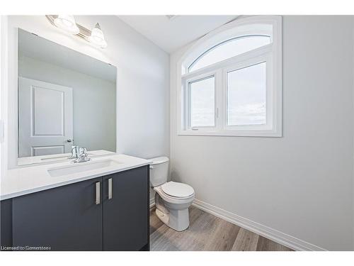 34-155 Equestrian Way, Cambridge, ON - Indoor Photo Showing Bathroom