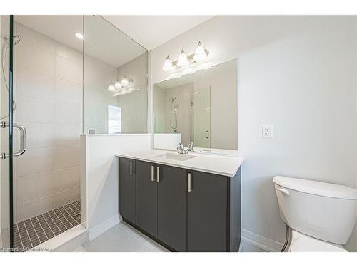 34-155 Equestrian Way, Cambridge, ON - Indoor Photo Showing Bathroom