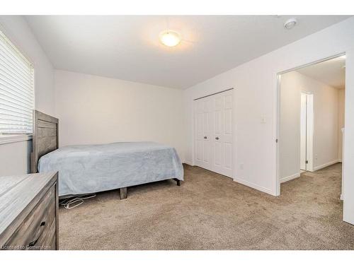 47-350 Dundas Street S, Cambridge, ON - Indoor Photo Showing Bedroom