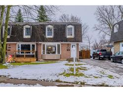 143 Blackhorne Drive  Kitchener, ON N2E 1T5