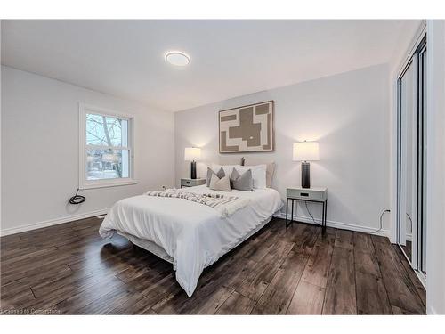 143 Blackhorne Drive, Kitchener, ON - Indoor Photo Showing Bedroom