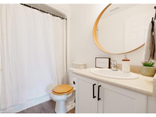 407-308 Watson Parkway N, Guelph, ON - Indoor Photo Showing Bathroom