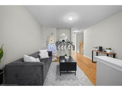 103 Norwich Road, Breslau, ON - Indoor Photo Showing Living Room