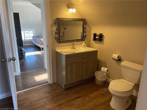 767 Garden Street, Cambridge, ON - Indoor Photo Showing Bathroom