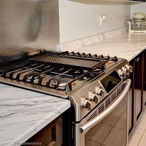 525 Linden Drive, Cambridge, ON - Indoor Photo Showing Kitchen