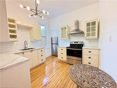 42A-40-42 Blenheim Road, Cambridge, ON - Indoor Photo Showing Kitchen