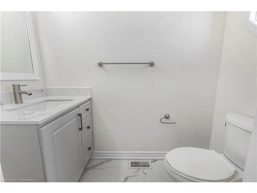 8 Tamvale Crescent, Kitchener, ON - Indoor Photo Showing Bathroom