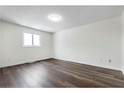 8 Tamvale Crescent, Kitchener, ON - Indoor Photo Showing Other Room