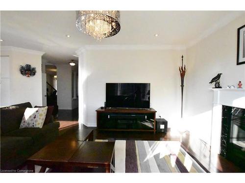 538 Terrington Crescent, Kitchener, ON - Indoor Photo Showing Living Room