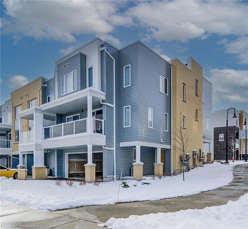 25 Valencia Avenue, Kitchener, ON - Outdoor With Balcony With Facade