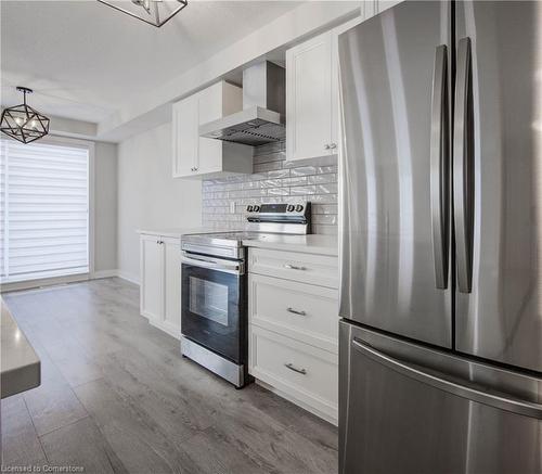 25 Valencia Avenue, Kitchener, ON - Indoor Photo Showing Kitchen With Stainless Steel Kitchen