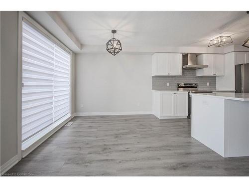 25 Valencia Avenue, Kitchener, ON - Indoor Photo Showing Kitchen