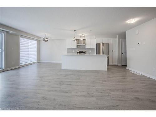 25 Valencia Avenue, Kitchener, ON - Indoor Photo Showing Kitchen