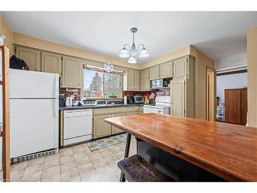 71 Keats Crescent, Guelph, ON - Indoor Photo Showing Kitchen With Double Sink