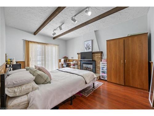 71 Keats Crescent, Guelph, ON - Indoor Photo Showing Bedroom