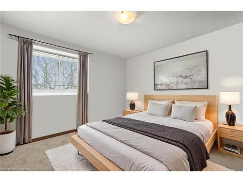 71 Keats Crescent, Guelph, ON - Indoor Photo Showing Bedroom