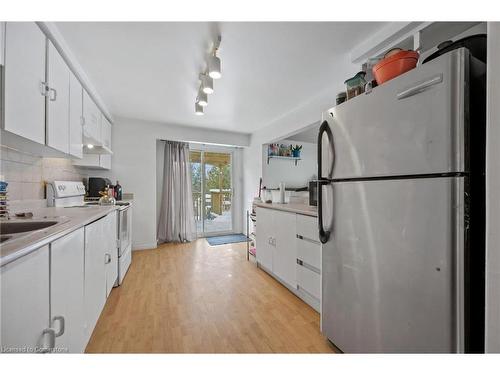 183 Cole Road, Guelph, ON - Indoor Photo Showing Kitchen