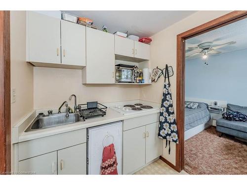 48 Alma Street S, Guelph, ON - Indoor Photo Showing Kitchen