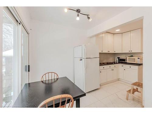 48 Alma Street S, Guelph, ON - Indoor Photo Showing Kitchen