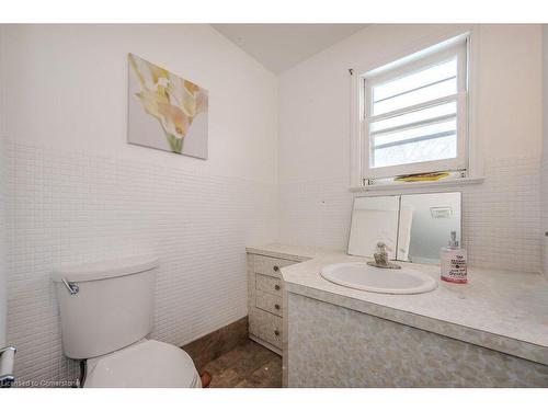 113 Elizabeth Street, Guelph, ON - Indoor Photo Showing Bathroom