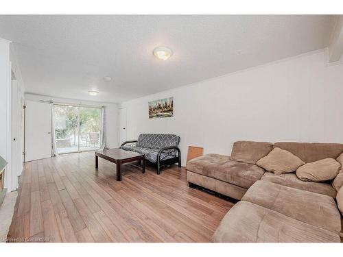 295 Edinburgh Road S, Guelph, ON - Indoor Photo Showing Living Room