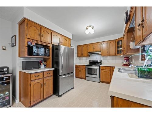 10 Kortright Road E, Guelph, ON - Indoor Photo Showing Kitchen