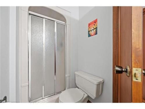 10 Kortright Road E, Guelph, ON - Indoor Photo Showing Bathroom