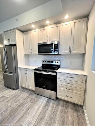 1802-108 Garment Street, Kitchener, ON - Indoor Photo Showing Kitchen