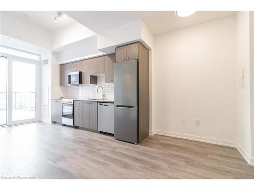 204-5 Wellington Street, Kitchener, ON - Indoor Photo Showing Kitchen With Stainless Steel Kitchen