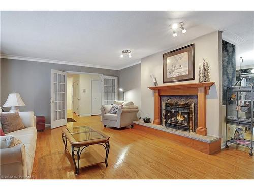 715362 Oxford Rd 4, Woodstock, ON - Indoor Photo Showing Living Room With Fireplace