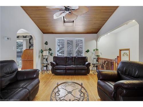 715362 Oxford Rd 4, Woodstock, ON - Indoor Photo Showing Living Room