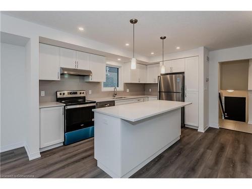 F021-15 Stauffer Woods Trail, Kitchener, ON - Indoor Photo Showing Kitchen With Upgraded Kitchen