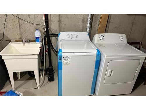 128 Watermill Street, Kitchener, ON - Indoor Photo Showing Laundry Room