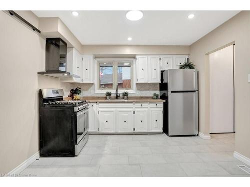 Upper-67 Kimberly Crescent, Kitchener, ON - Indoor Photo Showing Kitchen