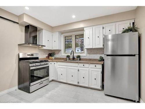 Upper-67 Kimberly Crescent, Kitchener, ON - Indoor Photo Showing Kitchen