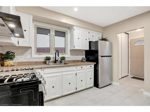 Upper-67 Kimberly Crescent, Kitchener, ON - Indoor Photo Showing Kitchen