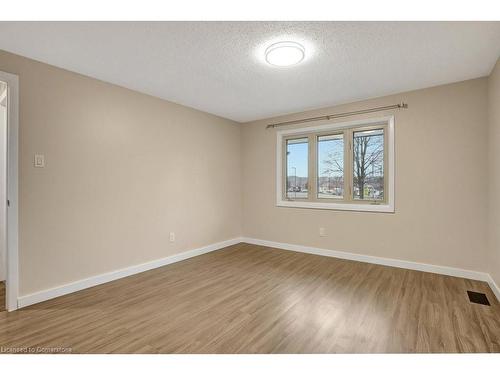 Upper-67 Kimberly Crescent, Kitchener, ON - Indoor Photo Showing Other Room