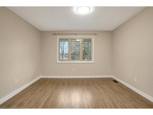 Upper-67 Kimberly Crescent, Kitchener, ON - Indoor Photo Showing Other Room