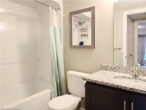 204-50 Bryan Court, Kitchener, ON - Indoor Photo Showing Bathroom