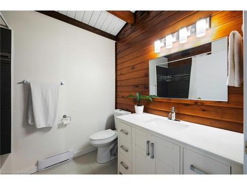 180164 Grey Road 9, Dundalk, ON - Indoor Photo Showing Bathroom