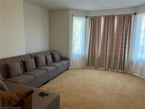 345 Westpark Crescent, Waterloo, ON - Indoor Photo Showing Living Room