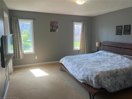 345 Westpark Crescent, Waterloo, ON - Indoor Photo Showing Bedroom