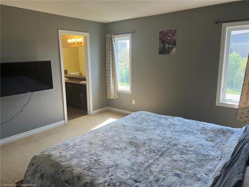 345 Westpark Crescent, Waterloo, ON - Indoor Photo Showing Bedroom