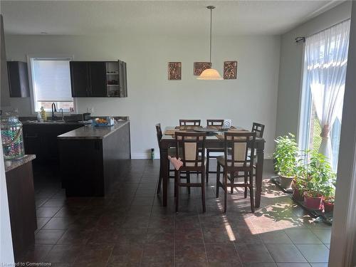 345 Westpark Crescent, Waterloo, ON - Indoor Photo Showing Dining Room