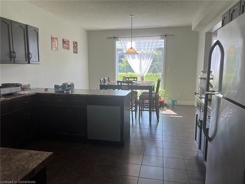 345 Westpark Crescent, Waterloo, ON - Indoor Photo Showing Kitchen