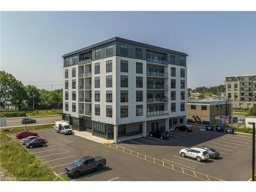 501-2 Dundas Street W, Belleville, ON - Outdoor