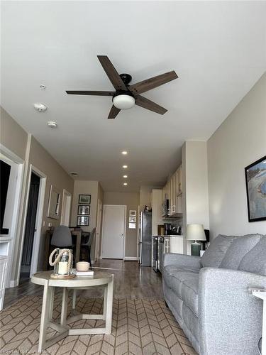 1702-104 Garment Street, Kitchener, ON - Indoor Photo Showing Living Room