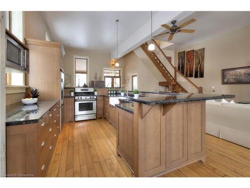 27 Forbes Avenue W, Guelph, ON - Indoor Photo Showing Kitchen With Upgraded Kitchen